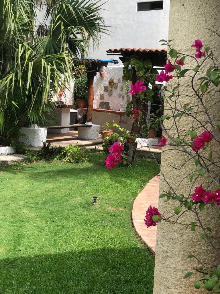 Residencia para personas mayores rodeada de naturaleza en Cancún