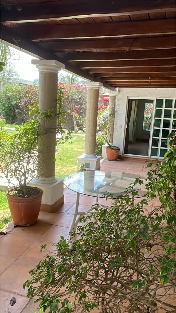 Terapias y actividades diseñadas para la salud física y emocional de los adultos mayores en Casita de María